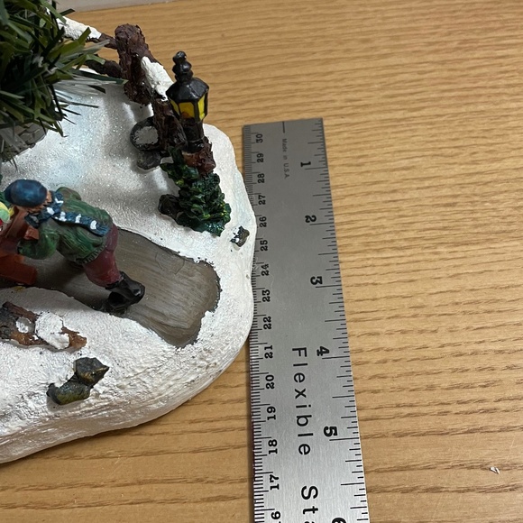 Winter Valley Christmas Holiday Scene Fiber Optic Playground Village *SEE VIDEO* - Picture 12 of 12